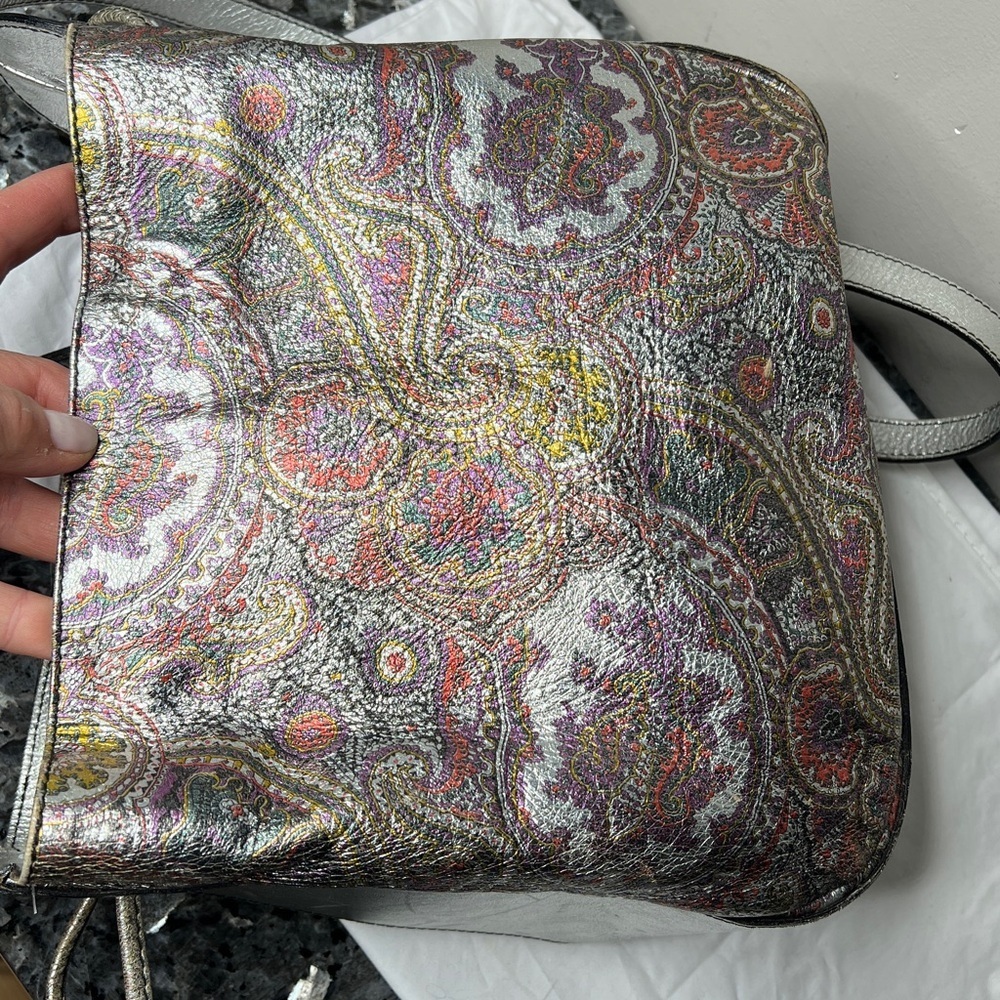 Furla Vintage Silver Leather Cinch Semi Structured Bucket Bag Made in Italy - Picture 7 of 16